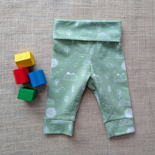 Load image into Gallery viewer, Green Mountain- New Baby Gift Set